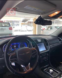 کرایسلەر 300